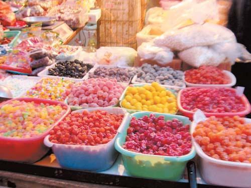 我在網(wǎng)上開了店賣預(yù)包裝散裝食品的,要辦理營(yíng)業(yè)執(zhí)照和食品經(jīng).